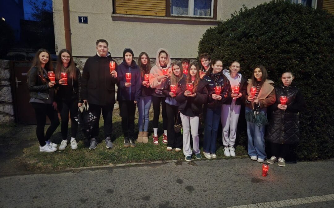 Paljenjem svijeća obilježili smo Dan sjećanja na žrtvu Vukovara i Škabrnje