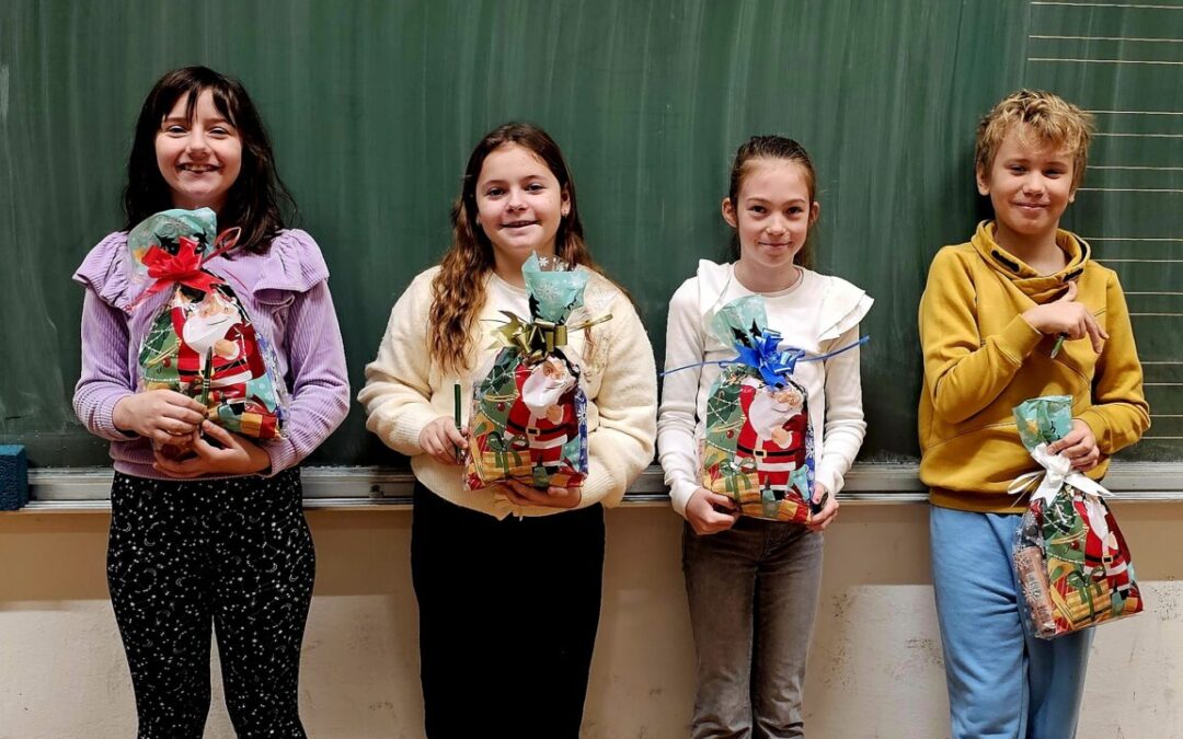 Blagdanski poklon paketi za učenike koji pohađaju mađarski jezik